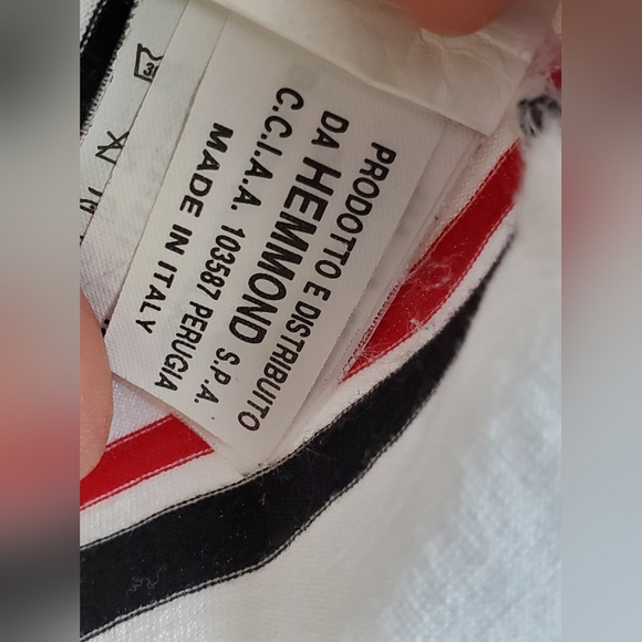 Vintage Y2K Valentino Tee shirt, classic stripes pattern - Picture 6 of 6